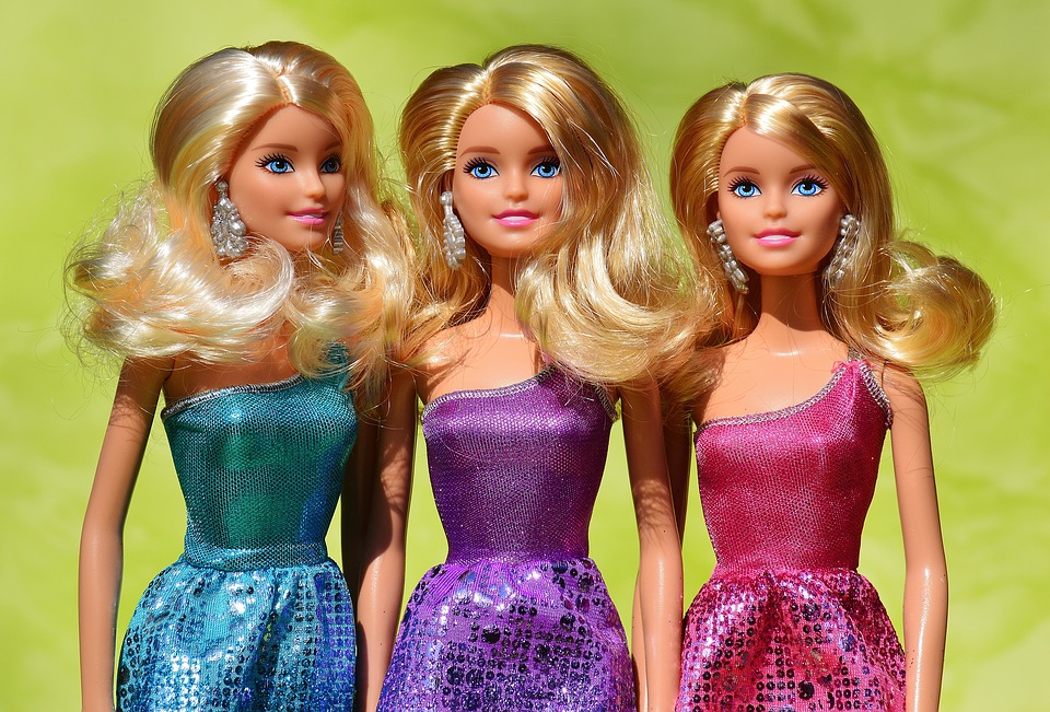 Barbie faz 64 anos; veja 15 curiosidades sobre a boneca mais